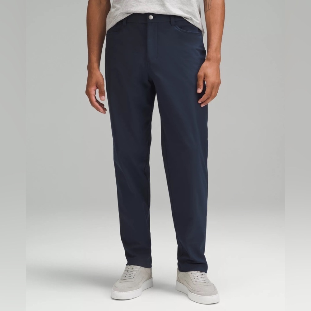Lululemon - ABC Relaxed-Fit 5 Pocket Pant
Warpstreme (size 31)